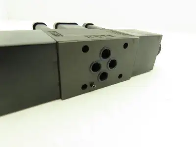Parker D1VHW004CNYCF4 Hydraulic Directional Solenoid Valve 120VAC 60Hz