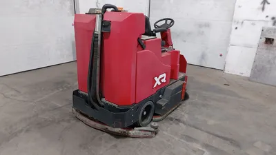 2015 FACTORY CAT 40-C FLOOR SCRUBBERS | Platinum Group (4)