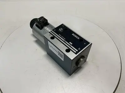 USED BOSCH 0 810 001 825