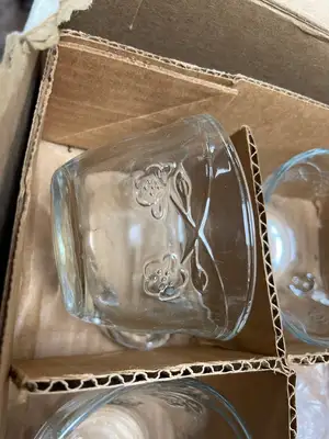 Used Anchor Used Anchor Savannah 7 Quart Glass Punch Bowl Set for 8 Party/Banquet Supplies Illinois US | Falcon Restaurant Supply #1376122