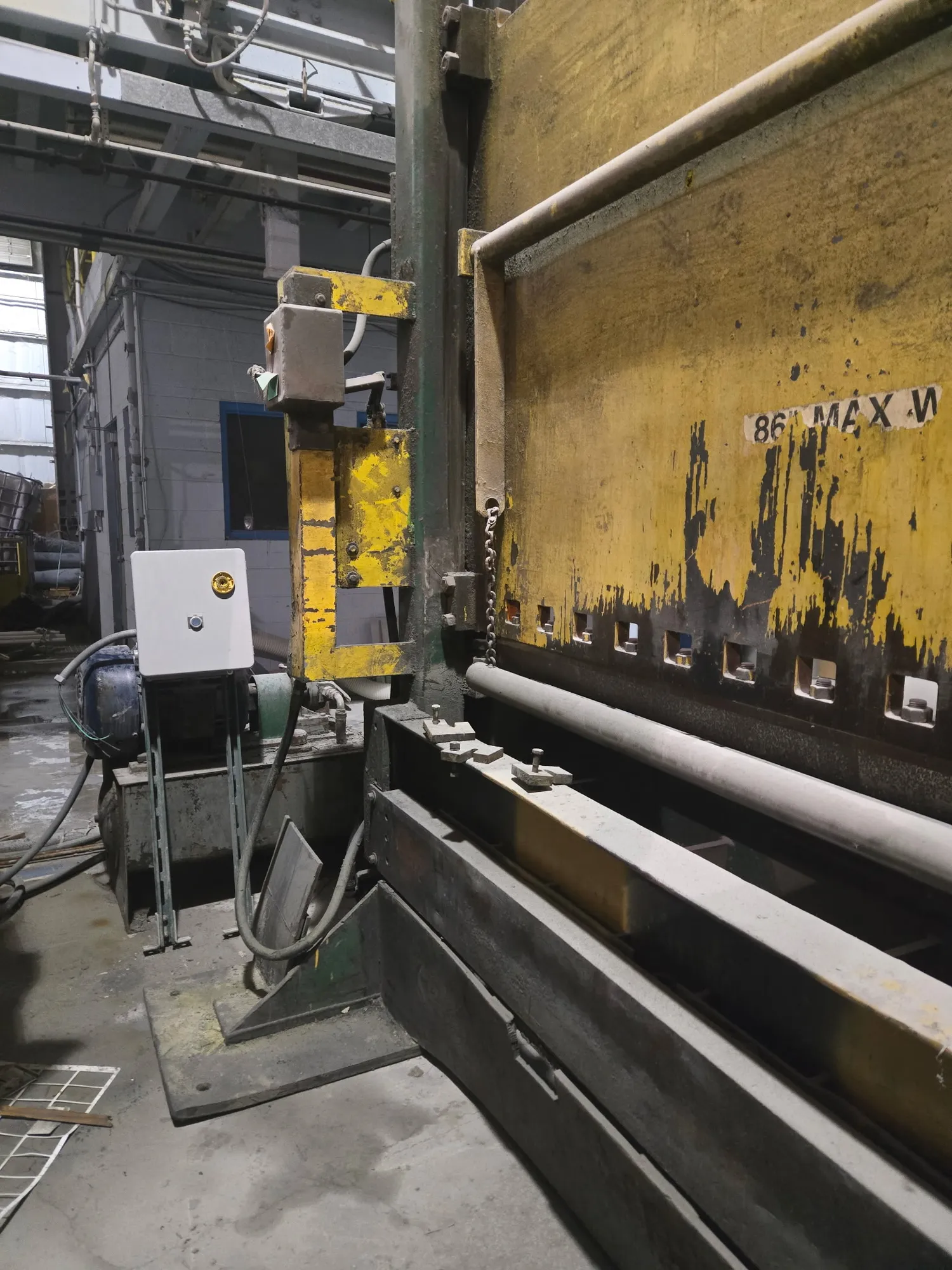 Guillotine Rubber Bale Cutter 86" Wide Blade