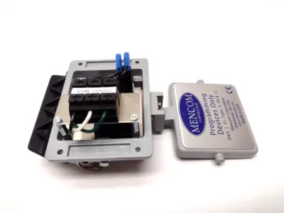 DCH1-RJ45-R-32 | Mencom  Panel Interface Connector With China 10AMP Outlet RJ45 3A - New Other