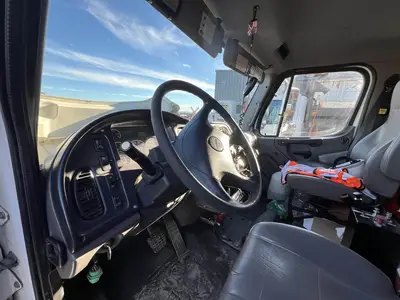 Used 2014 FREIGHTLINER M2 106 Tractors & Trailers California US | Ben Kaplan Equipment #1407726