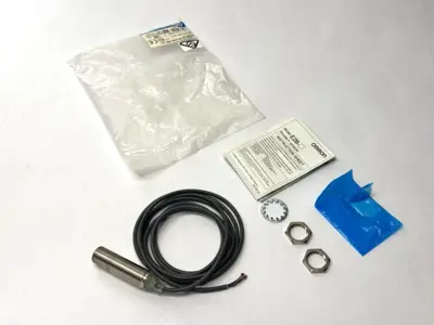 New | in-Stock OMRON E2B-M18LS08-WZ-C1 Proximity Sensors | Maverick Industrial Sales #1107586