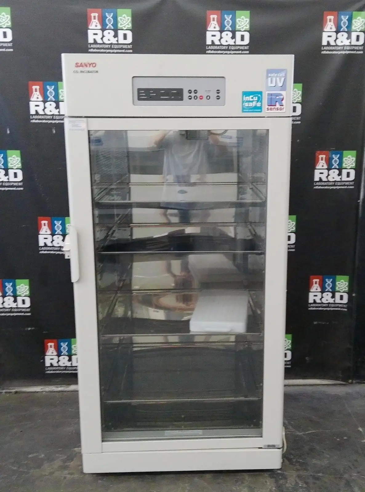 Sanyo MCO-80IC CO2 Large Reach-In Incubator 30.1Cf, 851L, 120v, Fully Tested