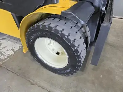 Used 2016 Yale GLP090VX Internal Combustion Forklifts: Pneumatic Tire New York US | United Lift #1446646