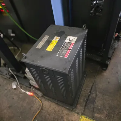 2020 DOOSAN DVF 5000 Vertical Machining Centers (5-Axis or More) | Machinery Network (9)