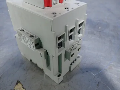 NEW ALLEN BRADLEY 100C60D*00