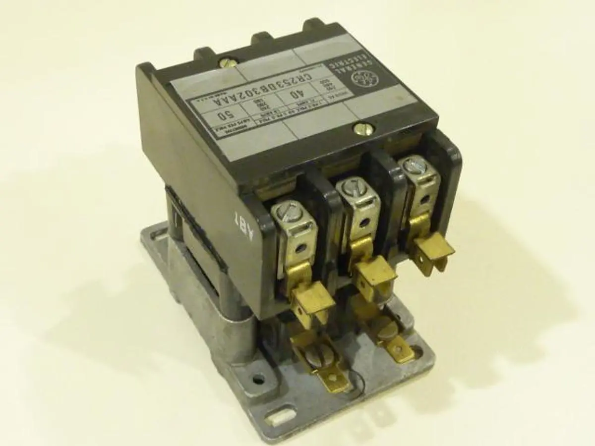 USED GENERAL ELECTRIC / GE CR253DB302AAA