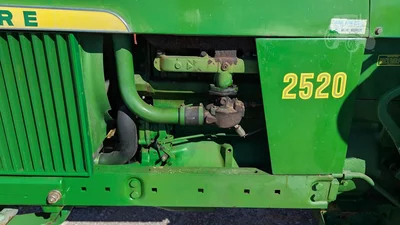 USED 1970 JOHN DEERE 2520