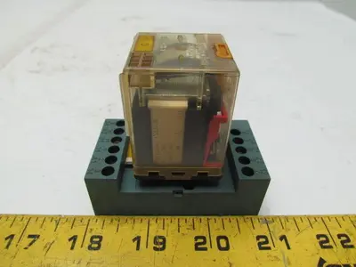 Specher Schuh CH1-3W-24VDC-MD 24V DC Relay W/Base