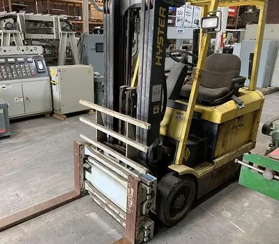 USED HYSTER EF55XM2-33 4,500 LB ELECTRIC FORK-LIFT