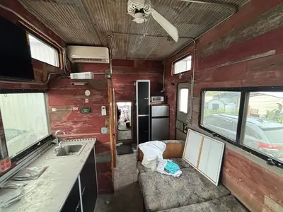 Used 2011 FREIGHTLINER CASCADIA Campers, Caravans, Motorhomes Wisconsin US | Proxy Equipment #1426135