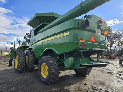 USED 2014 JOHN DEERE S670