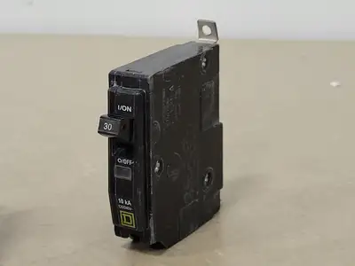 USED SQUARE D QOB130