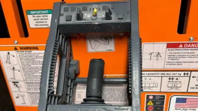 USED 2017 JLG 1930ES