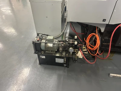 2017 Toyoda Wele UQ 400 5 Axis Trunnion Machining Center
