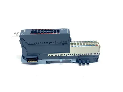 USED SIEMENS POTDIS-TB-P1-R TYPE P1 MODULE 6ES7193-6UP00-0DP2 BASE