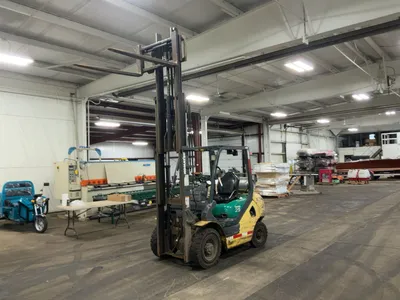 USED 2010 KOMATSU FG25T-16