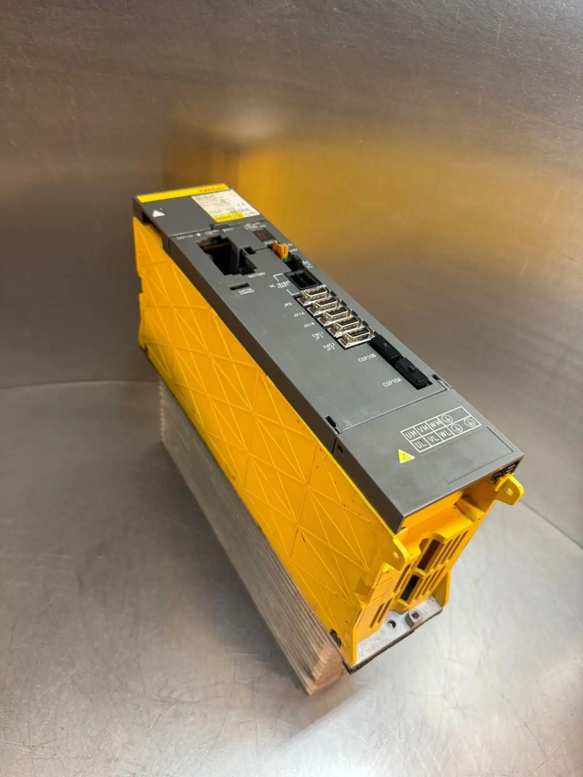 Fanuc A06B-6096-H207 Servo Amplifier B-65162 (12.4.6)