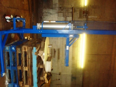 High Lift Mobile 280 Kg Pneumatic Crane