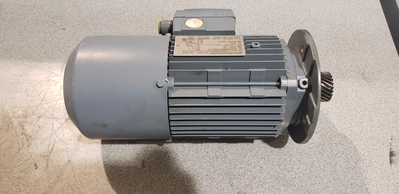 SEW Electric Motor SF67 DT80K4/BMG/TF/IS