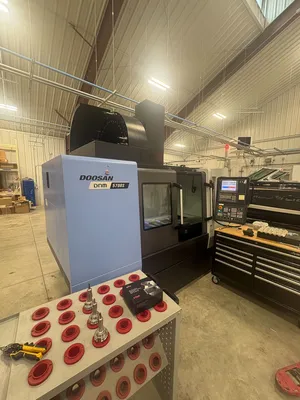 2018 DOOSAN DNM 5700S Vertical Machining Centers | Machinery Network (1)