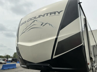 Used 2019 HEARTLAND BIG COUNTRY 3806RKD Campers, Caravans, Motorhomes Michigan US | Miedema Asset Management Group #1334395