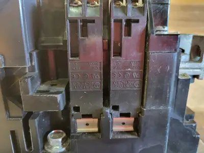 Used ALLEN-BRADLEY 500F-EOD930 Switchgears British Columbia CA | Lenmark #242466