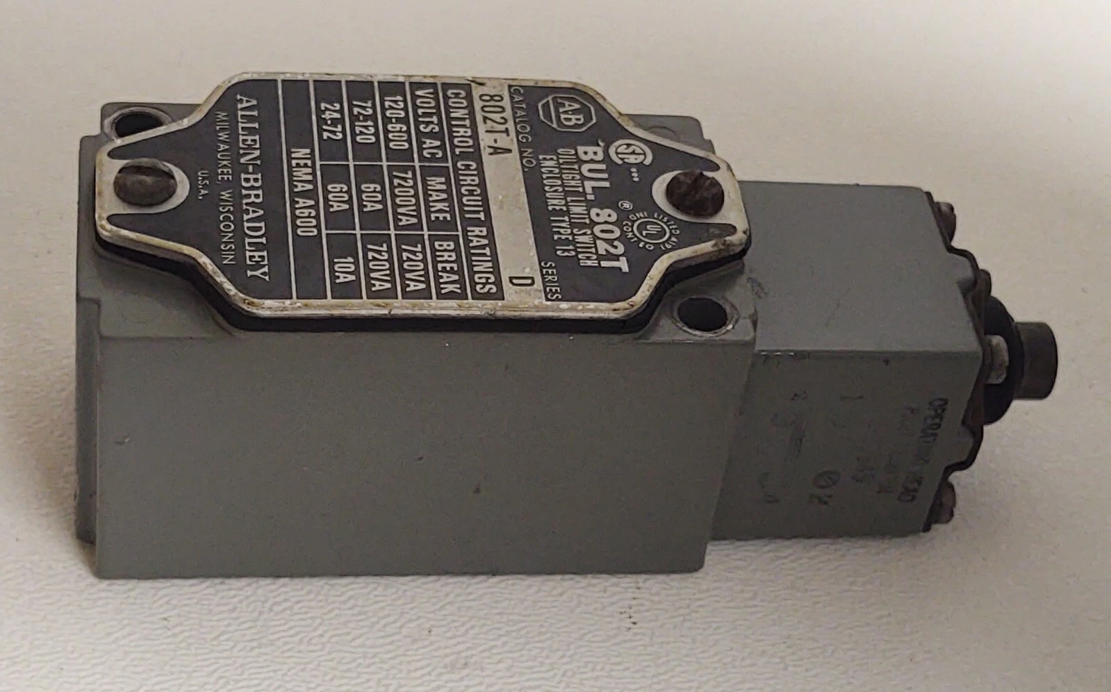 USED Allen-Bradley 802T-B