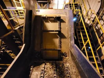 Infeed Log Conveyor for Chipper
