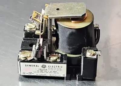 GE CR120E00225 RELAY. Loc4A8