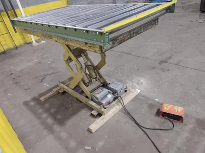 4,000 LBS X 72" X 36" GLOBE INTERNATIONAL HYDRAULIC SCISSOR LIFT TABLE, 110 VOLT: STOCK #20941