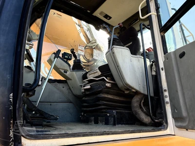 Used 2015 LIEBHERR R956 Crawler Excavators California US | Mittry Construction #1363461