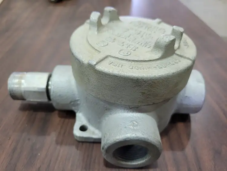Used CROUSE-HINDS TYPE EAJ Miscellaneous MRO British Columbia CA | Lenmark #283747