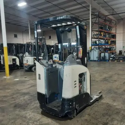 USED 2016 CROWN RR5725-45