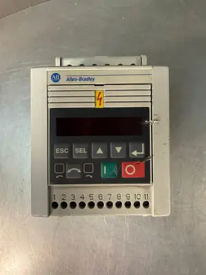 Allen-Bradley 160-BA03NPS1 /C 0.75kw / 1Hp (1.5.4)