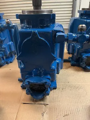 Used VICKERS PVH131C-RAF-3S-10-CM7-31 Hydraulic Pumps Ohio US | Surplus Asset Holdings #1226169