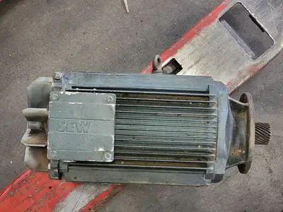 USED SEW-EURODRIVE FA57/G DRE132M4