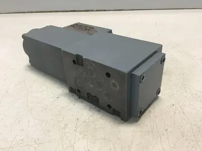 USED BOSCH 0 811 402 107
