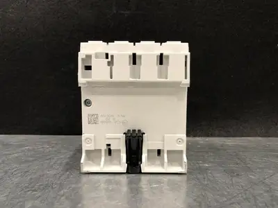 NEW ABB F204 AC-40