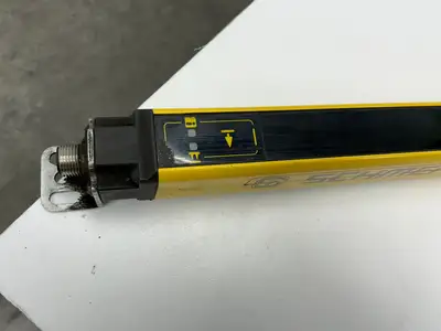 Schmersal SLC440-E-1450-14 Safety Light Curtain Transmitter