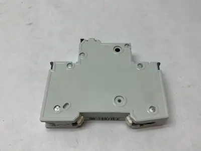 USED SIEMENS MINIATURE CIRCUIT BREAKER 1-POLE MCB C2