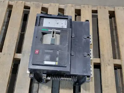 NEW MERLIN GERIN CM3200N