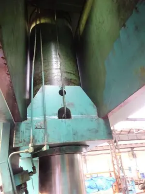 USED LVD 400 TON