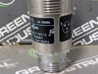 ifm Electric 110263 Inductive Proximity Sensor 11A2015-AB0A/SL Used
