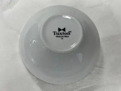 Used Tuxton Used Tuxton 5-3/4" Round Ceramic 16oz Bowl - WO1 Smallwares Illinois US | Falcon Restaurant Supply #1375416