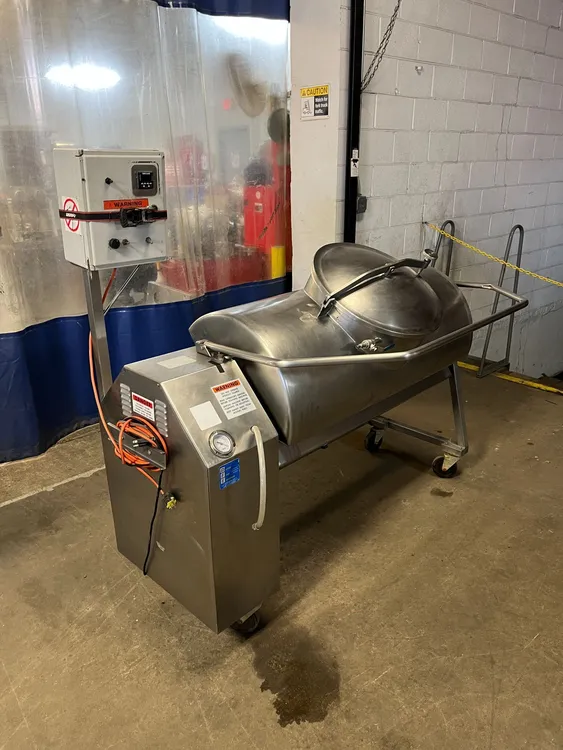 Used DANIELS FOOD EQUIPMENT DVTS-500 Vacuum Tumblers Illinois US | M&M Equipment Corp. #1145760