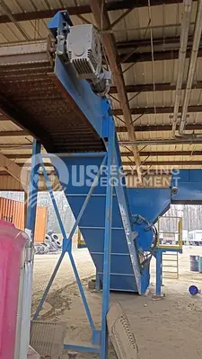 USED BCA ES2000 "BEAST" DUAL SHAFT SHREDDER WITH CONVEYORS