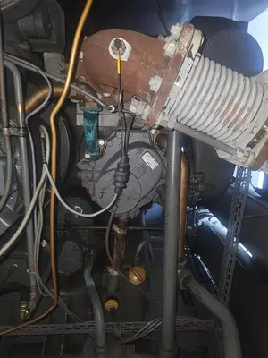 USED 1990 ATLAS COPCO ZR5-62